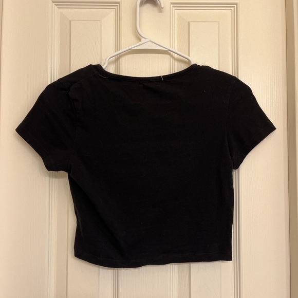 Basic black tee - Picture 2 of 2